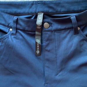 Men’s ABC five pocket Lululemon pants